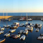 L'accogliente porto turistico di Marciana Marina